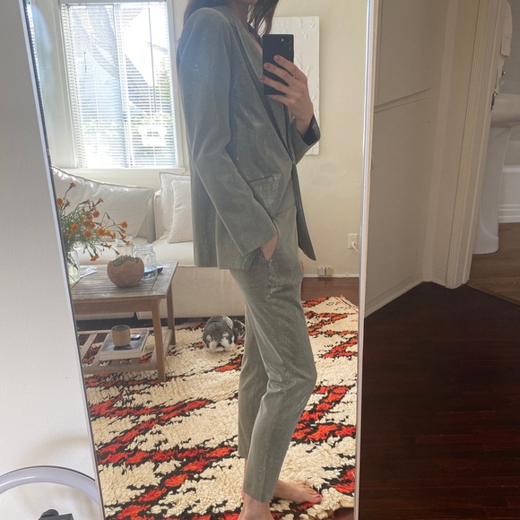 Authentic metallic 2-piece suit - Picture 2 of 7